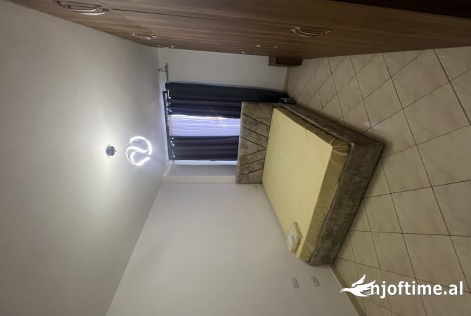 Shtepi me qera Apartament ne Tirane, 2+1, Mobilimi E mobiluar, Pagesa 600  Euro.