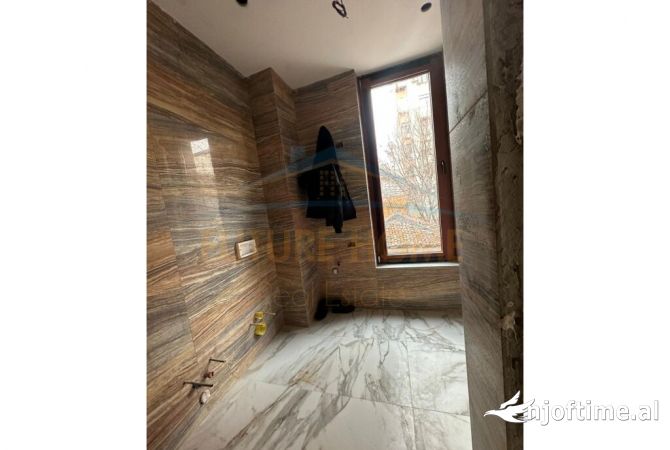 Shtepi ne shitje 2+1 ne Tirane - 263,070 Euro