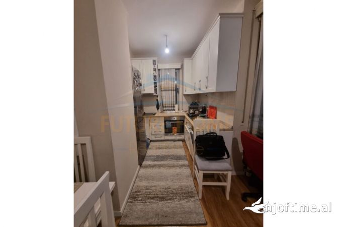 Shtepi me qera Apartament ne Tirane, 1+1, Mobilimi E mobiluar, Pagesa 400  Euro.