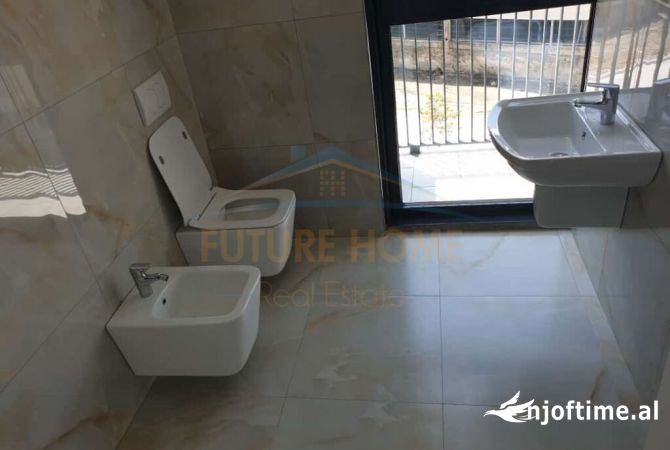 Shtepi me qera 2+1 ne Tirane - 1,500 Euro