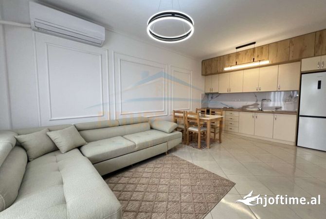 Shtepi ne shitje Apartament ne Tirane, 2+1, Mobilimi E mobiluar, Pagesa 143,000  Euro.