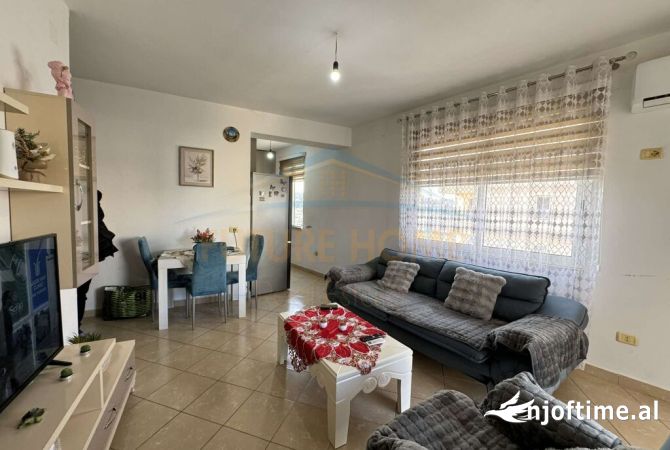 Shtepi ne shitje Apartament ne Tirane, 1+1, Mobilimi E mobiluar, Pagesa 83,000  Euro.