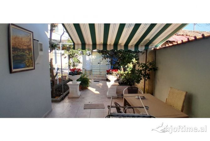 Shtepi me qera 1+1 ne Tirane - 650 Euro