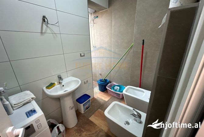 Shtepi me qera Apartament ne Tirane, 1+1, Mobilimi E mobiluar, Pagesa 500  Euro.