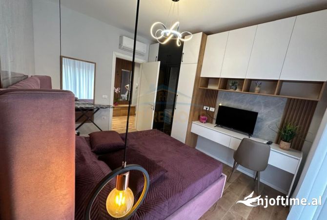 Shtepi ne shitje Apartament ne Tirane, 1+1, Mobilimi E mobiluar, Pagesa 196,000  Euro.