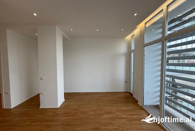 Shtepi ne shitje Apartament ne Tirane, 2+1, Mobilimi Bosh, pa mobiluar, Pagesa 348,000  Euro.