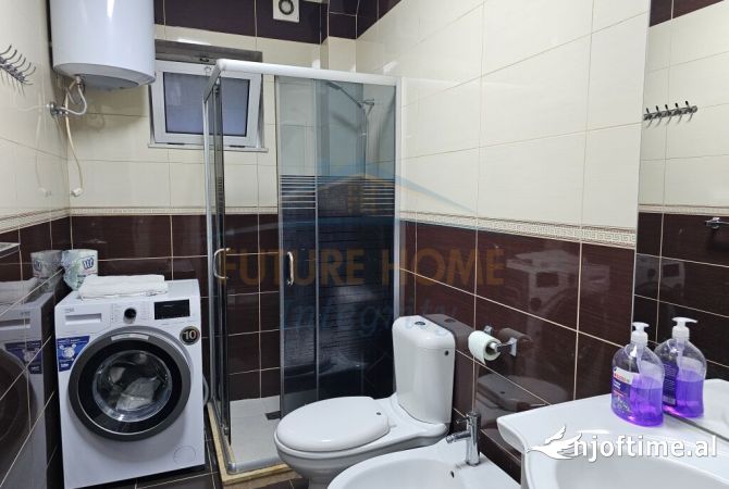 Shtepi me qera Shtepi Private ne Tirane, 4+1, Mobilimi E mobiluar, Pagesa 800  Euro.