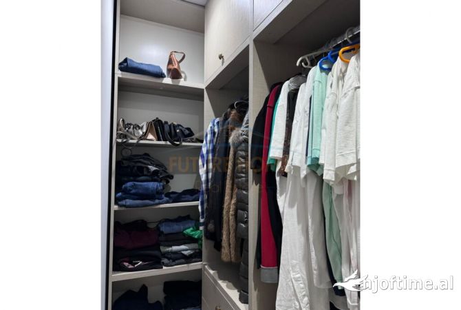 Shtepi ne shitje Apartament ne Tirane, 1+1, Mobilimi E mobiluar, Pagesa 135,000  Euro.