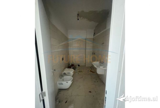 Shtepi me qera 2+1 ne Tirane - 800 Euro