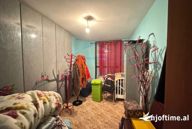 Shtepi ne shitje Apartament ne Tirane, 2+1, Mobilimi E mobiluar, Pagesa 130,000  Euro.