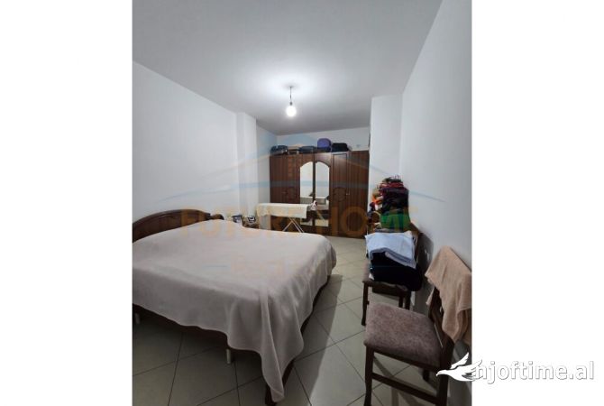 Shtepi ne shitje Apartament ne Tirane, 2+1, Mobilimi E mobiluar, Pagesa 119,000  Euro.