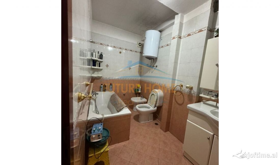 Shtepi ne shitje Apartament ne Tirane, 2+1, Mobilimi E mobiluar, Pagesa 325,000  Euro.