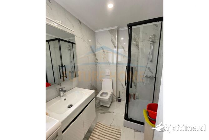 Shtepi ne shitje Apartament ne Tirane, 3+1, Mobilimi E mobiluar, Pagesa 240,000  Euro.