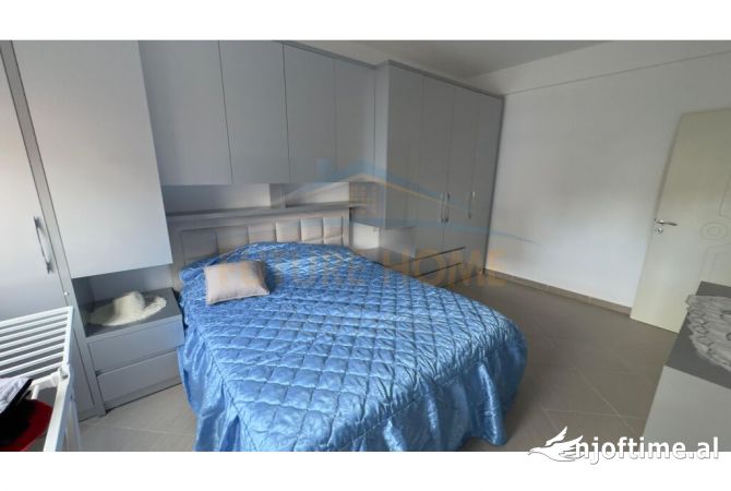 Shtepi me qera Apartament ne Tirane, 2+1, Mobilimi E mobiluar, Pagesa 400  Euro.