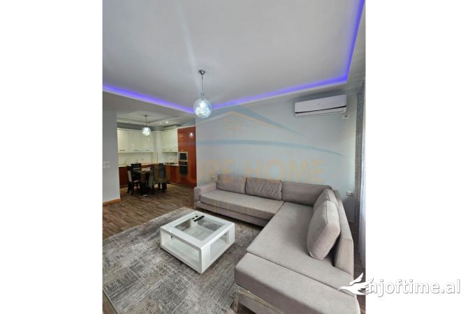 Shtepi me qera Apartament ne Tirane, 3+1, Mobilimi E mobiluar, Pagesa 650  Euro.