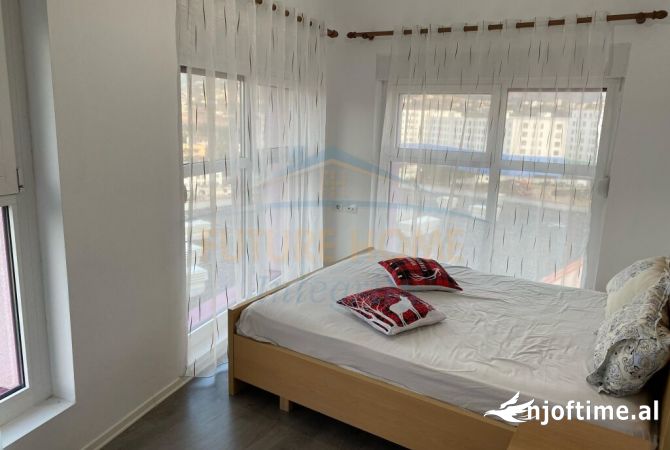Shtepi me qera Apartament ne Tirane, 2+1, Mobilimi E mobiluar, Pagesa 400  Euro.