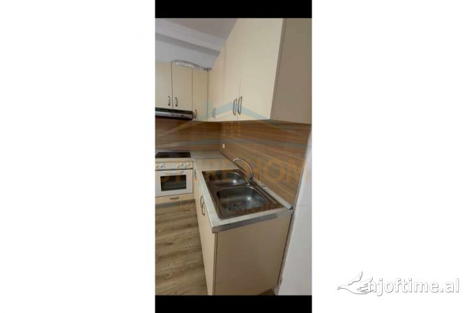 Shtepi ne shitje Apartament ne Tirane, 1+1, Mobilimi Bosh, pa mobiluar, Pagesa 99,000  Euro.