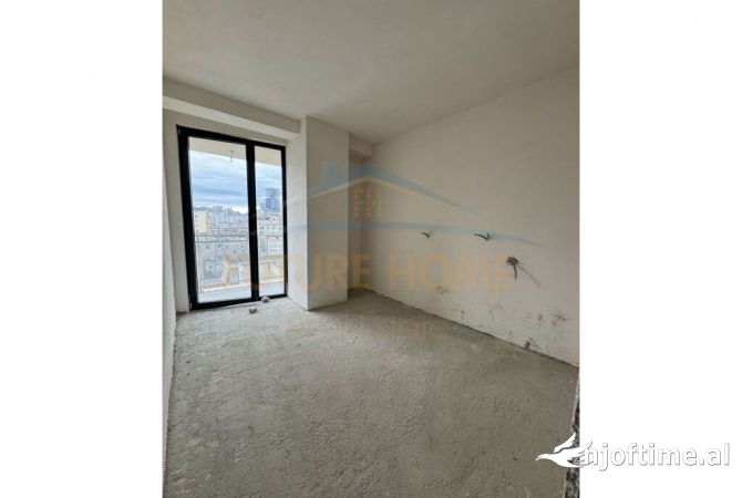 Shtepi ne shitje Apartament ne Tirane, 2+1, Mobilimi Bosh, pa mobiluar, Pagesa 200,000  Euro.