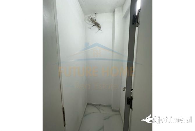 Shtepi ne shitje Apartament ne Tirane, 1+1, Mobilimi Bosh, pa mobiluar, Pagesa 145,000  Euro.