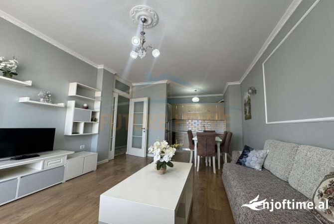 Shtepi me qera Apartament ne Tirane, 2+1, Mobilimi E mobiluar, Pagesa 550  Euro.