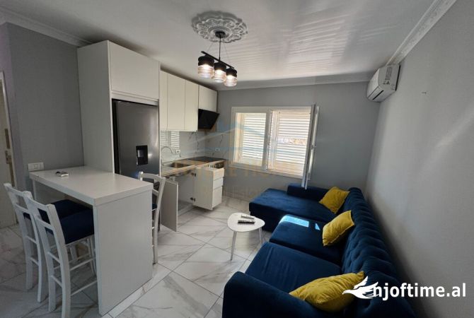 Shtepi me qera Apartament ne Tirane, 1+1, Mobilimi E mobiluar, Pagesa 550  Euro.