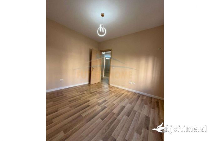 Shtepi ne shitje Apartament ne Tirane, 2+1, Mobilimi E mobiluar, Pagesa 115,000  Euro.