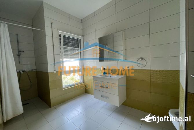 Shtepi me qera Vila Luksoze ne Tirane, 3+1, Mobilimi E mobiluar, Pagesa 2,200  Euro.