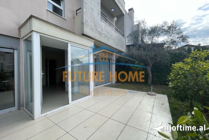 Shtepi me qera Vila Luksoze ne Tirane, 3+1, Mobilimi E mobiluar, Pagesa 2,200  Euro.