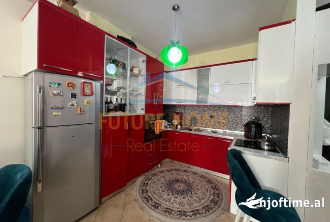 Shtepi ne shitje Apartament ne Tirane, 1+1, Mobilimi E mobiluar, Pagesa 99,000  Euro.