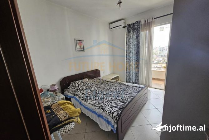Shtepi ne shitje Apartament ne Tirane, 2+1, Mobilimi E mobiluar, Pagesa 125,000  Euro.