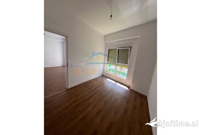 Shtepi ne shitje Apartament ne Tirane, 1+1, Mobilimi Bosh, pa mobiluar, Pagesa 103,000  Euro.