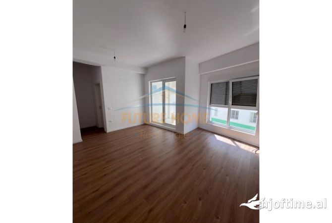 Shtepi ne shitje Apartament ne Tirane, 1+1, Mobilimi Bosh, pa mobiluar, Pagesa 103,000  Euro.