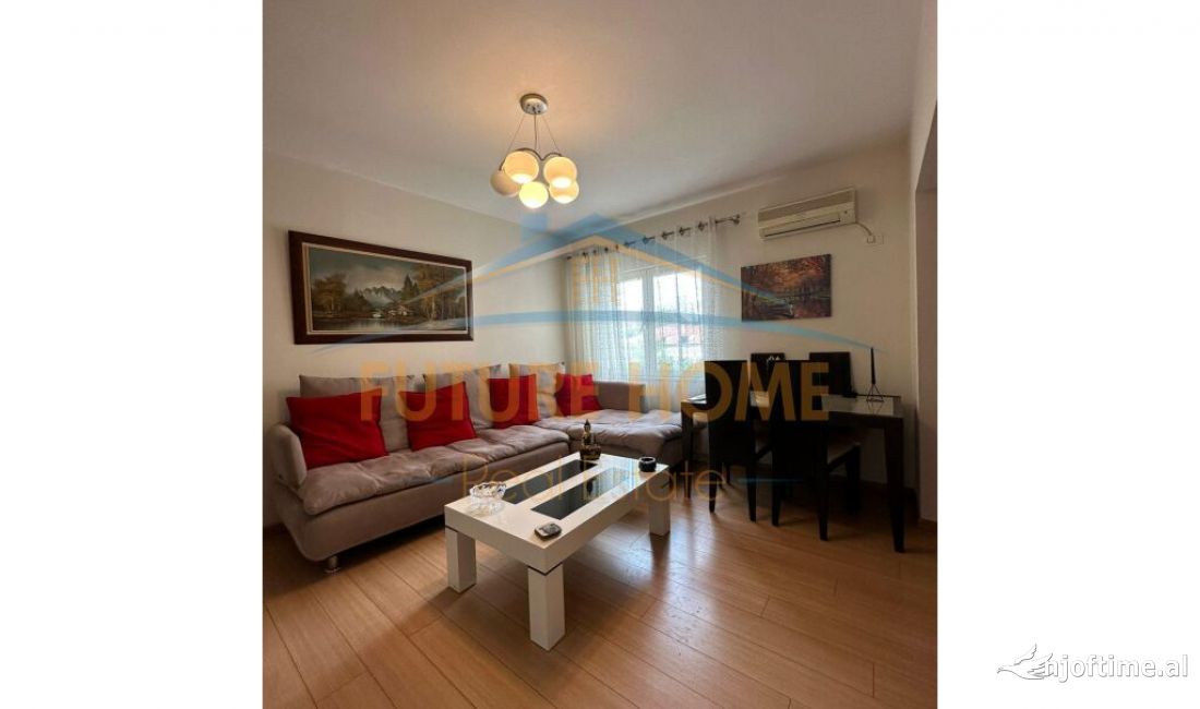 Shtepi me qera Apartament ne Tirane, 2+1, Mobilimi E mobiluar, Pagesa 650  Euro.