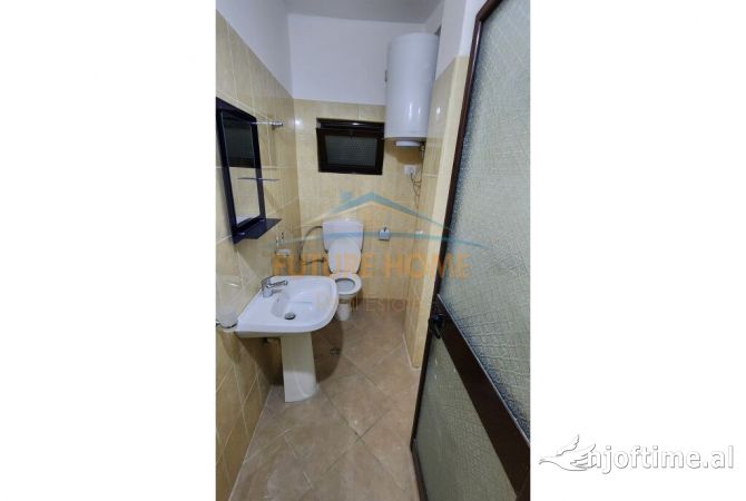 Shtepi me qera Apartament ne Tirane, 2+1, Mobilimi E mobiluar, Pagesa 700  Euro.