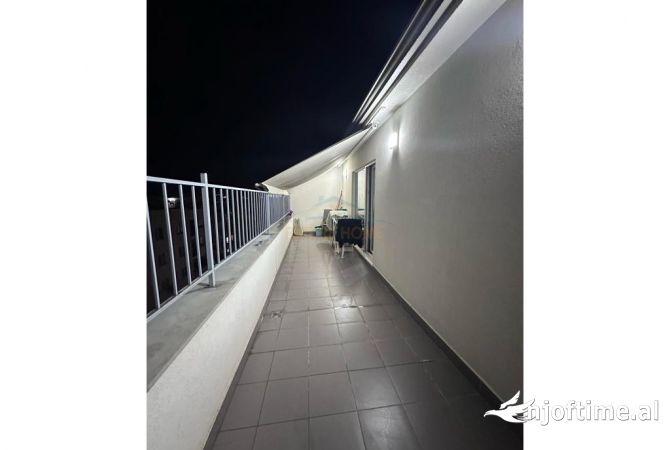 Shtepi ne shitje Apartament ne Tirane, 2+1, Mobilimi Bosh, pa mobiluar, Pagesa 140,000  Euro.