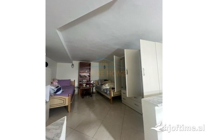 Shtepi me qera Garsoniere ne Tirane - 320 Euro