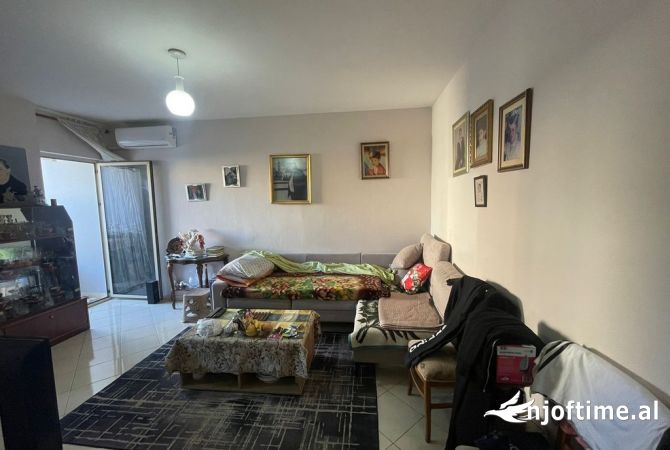 Shtepi me qera 1+1 ne Tirane - 300 Euro