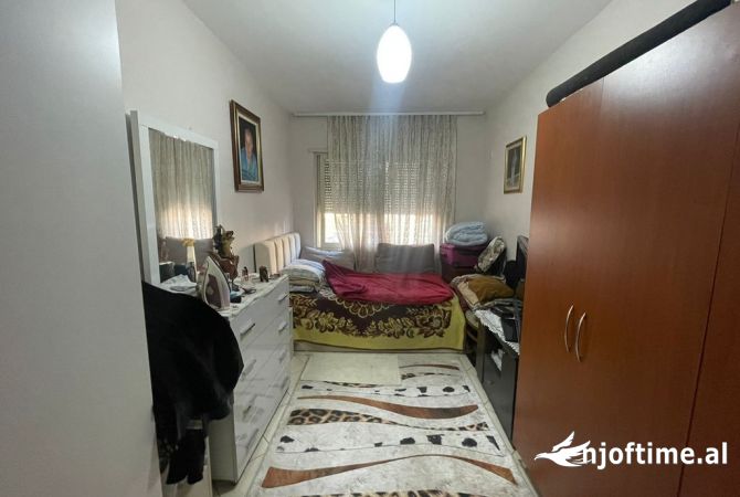 Shtepi me qera 1+1 ne Tirane - 300 Euro