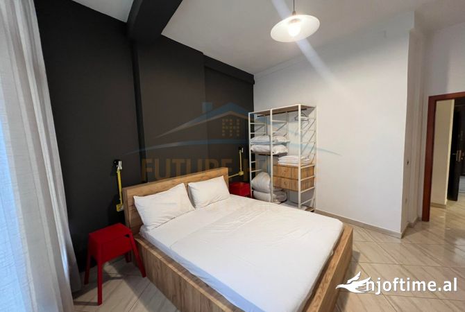 Shtepi ne shitje Apartament ne Tirane, 1+1, Mobilimi E mobiluar, Pagesa 103,000  Euro.