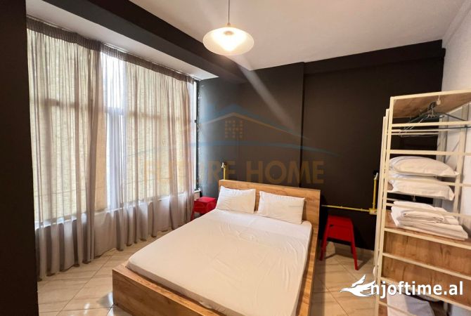 Shtepi ne shitje Apartament ne Tirane, 1+1, Mobilimi E mobiluar, Pagesa 103,000  Euro.