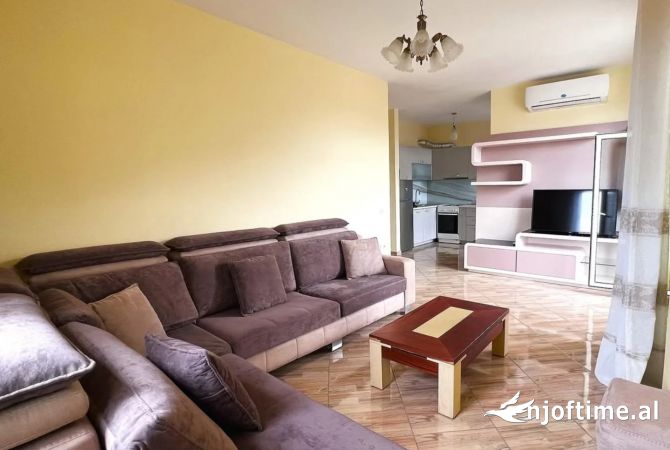 Shtepi ne shitje 1+1 ne Tirane - 160,000 Euro