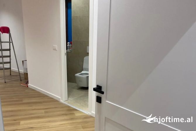 Ambient biznesi me qera 1+1 ne Tirane - 630 Euro