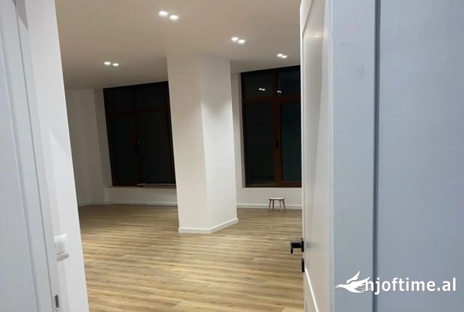 Ambient biznesi me qera 1+1 ne Tirane - 630 Euro
