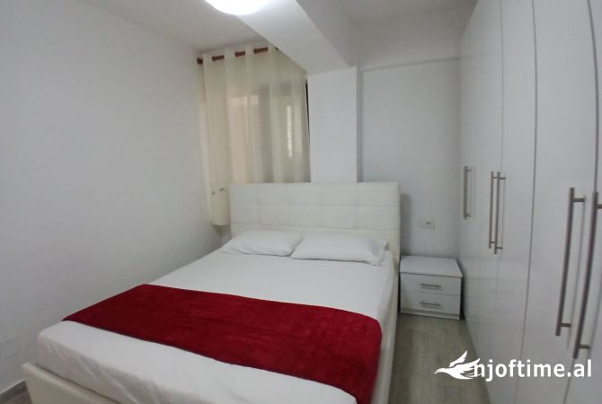 Shtepi me qera Apartament ne Tirane, 2+1, Mobilimi E mobiluar, Pagesa 600  Euro.