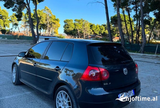 Auto in Vendita  a Valona - 4,400 Euro