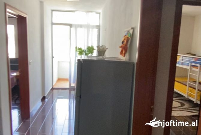 Shtepi me qera 2+1 ne Tirane - 300 Euro