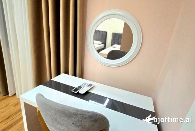 Shtepi me qera Apartament ne Tirane, 2+1, Mobilimi E mobiluar, Pagesa 900  Euro.