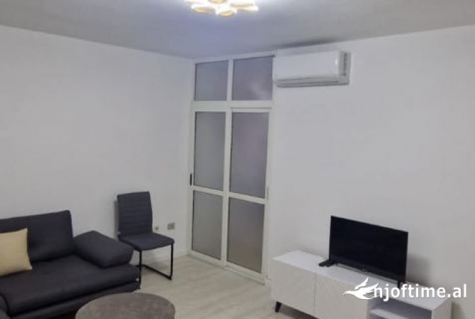 Shtepi me qera 1+1 ne Tirane - 680,000 Leke