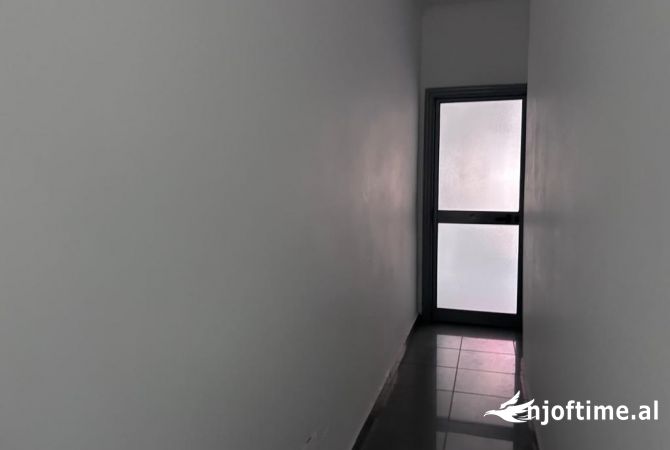 Ambient biznesi ne shitje 1+1 ne Tirane - 90,000 Euro