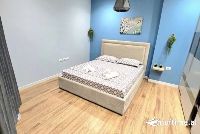 Shtepi me qera 2+1 ne Tirane - 900 Euro